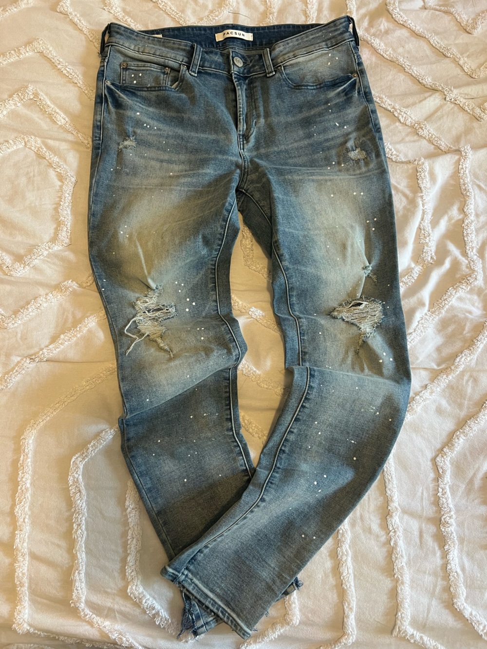 PacSun Men's Skinny Jeans in Faded Blue with White Paint Splatter